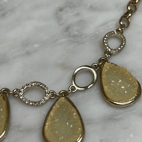 Banana Republic gold and crystal necklace - Picture 4 of 6